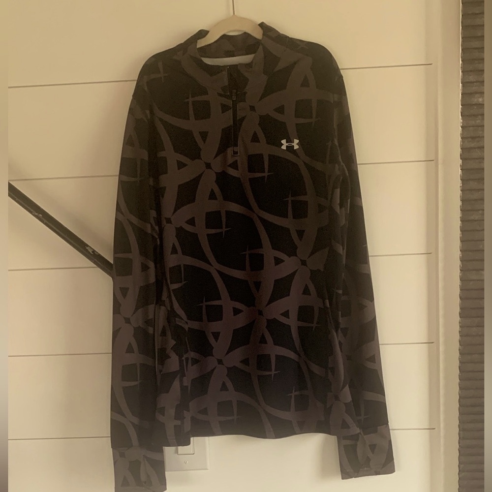 Under Armour Black Casual Long Sleeve Tee